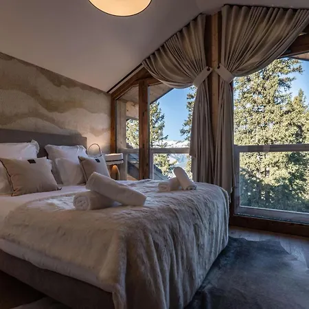 Luxury Penthouse Ski-in Andout Panoramic View 아파트 *